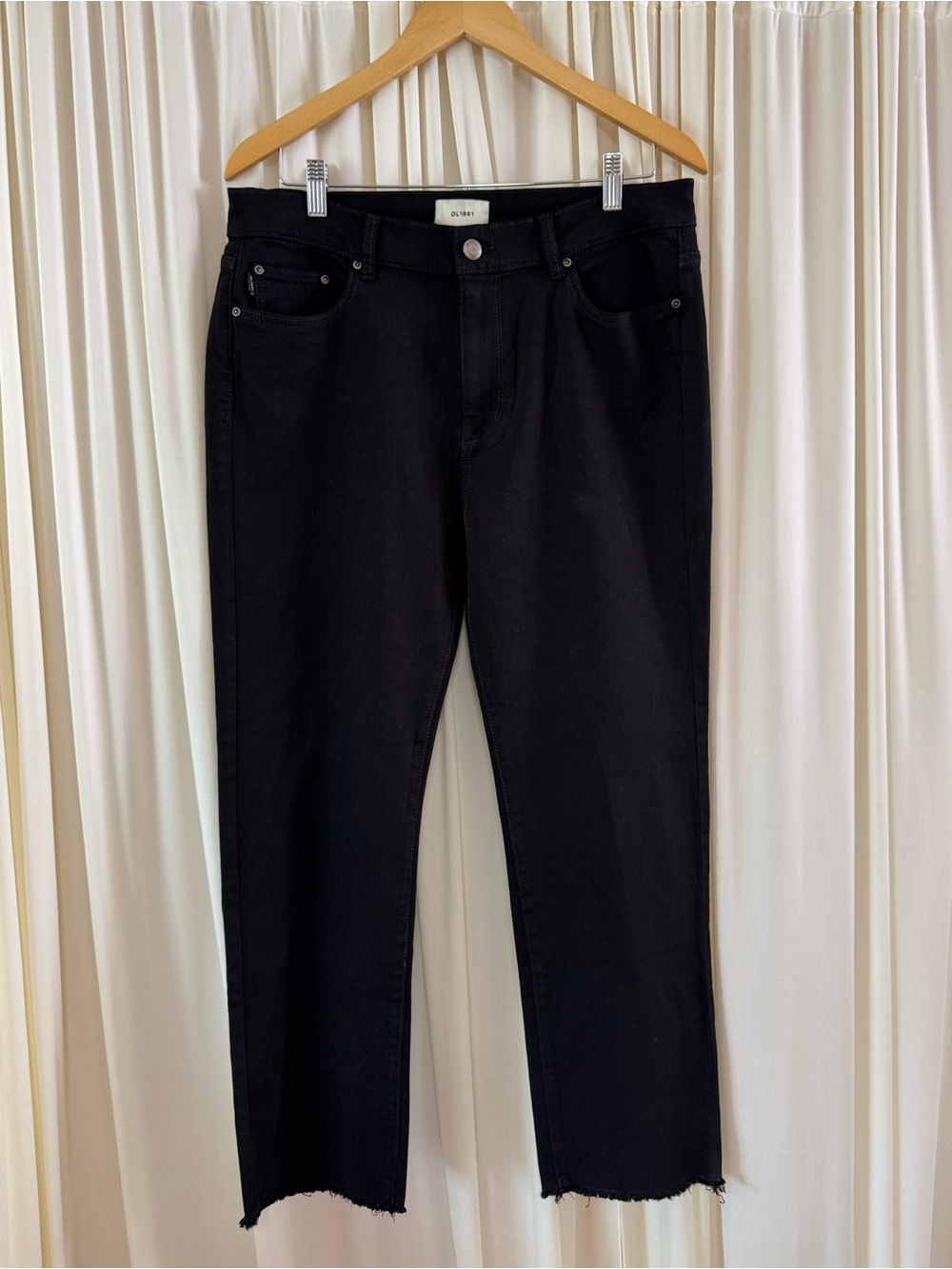DL1961 Mara Straight Ankle Mid Rise Instasculpt Black Peached‎ Raw Jeans Size 32 - Picture 3 of 10